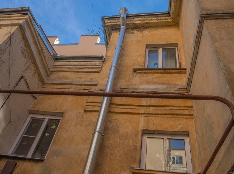 Cambio de bajantes para comunidades de vecinos en Campo de Criptana y resto de Ciudad Real Actuación rápida ante rotura de bajante de uralita en Campo de Criptana y resto de Ciudad Real